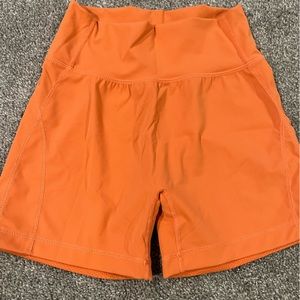 Buffbunny spin shorts in Bowie
